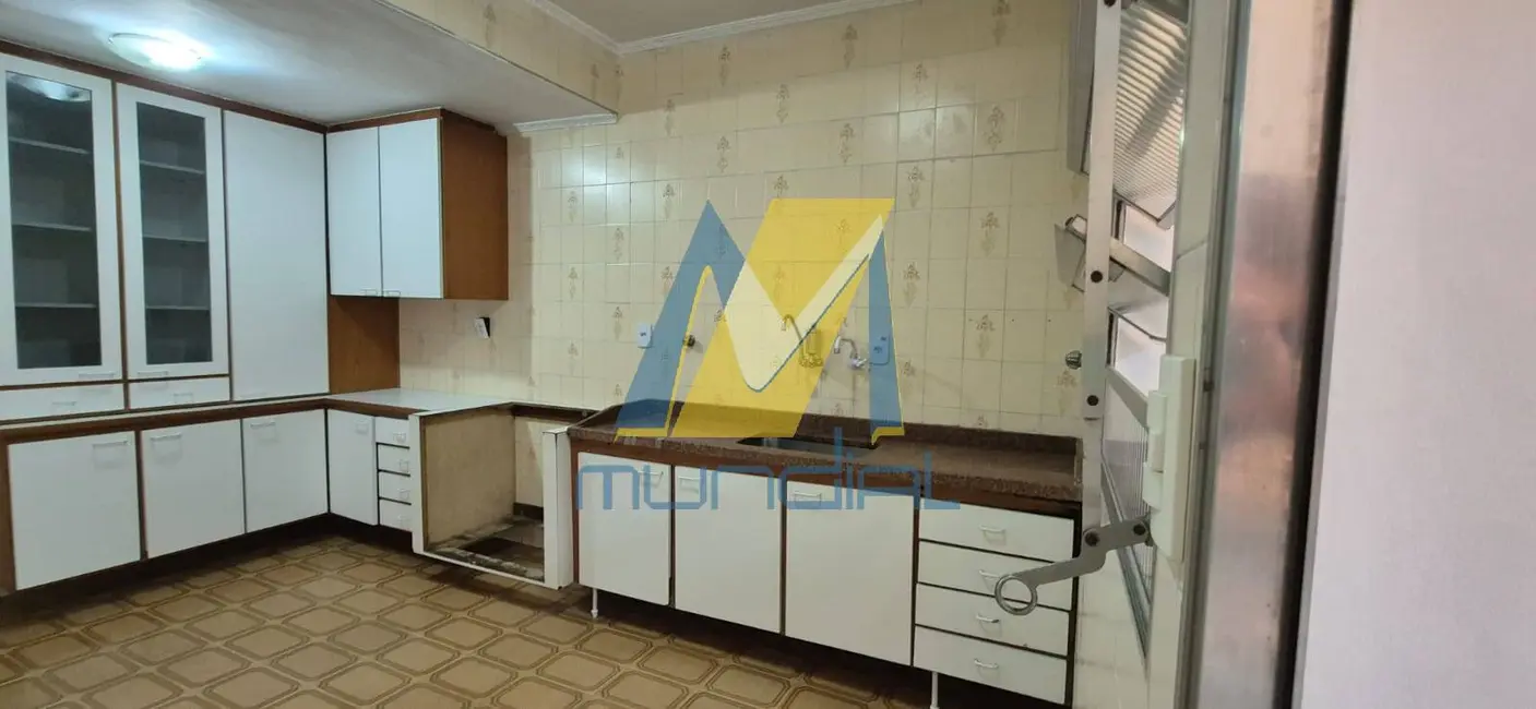 Casa com 2 quartos para alugar, 179m2 em Jardim das Maravilhas, Santo Andre - SP - imagem 2 Foto 2 de Casa com 2 quartos para alugar, 179m2 em Jardim das Maravilhas, Santo Andre - SP