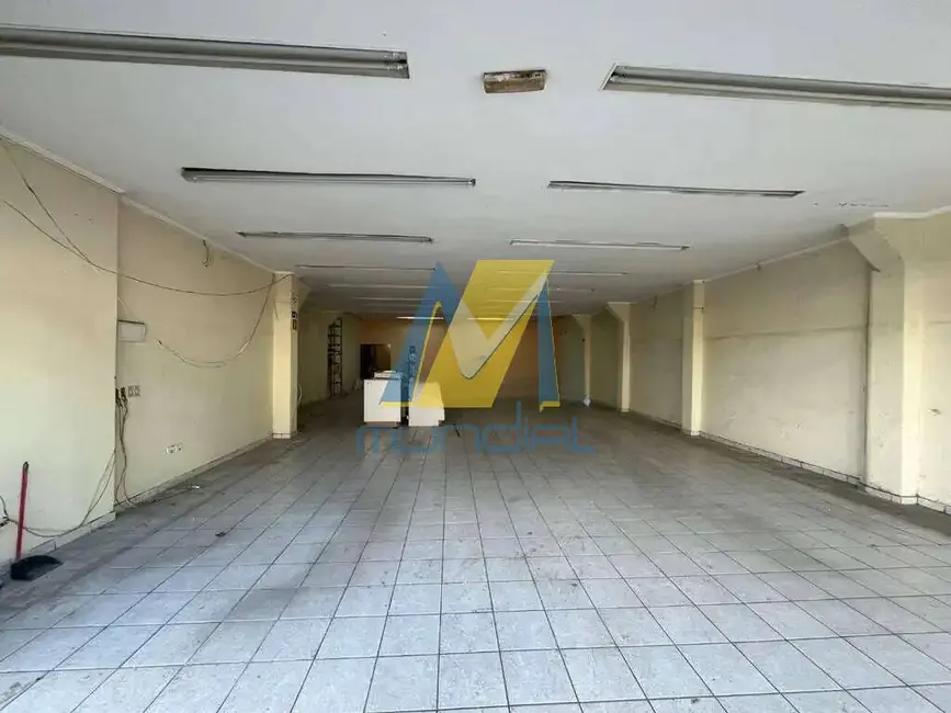 Sala Comercial para alugar, 300m2 em Jardim Santo Antônio, Santo Andre - SP - imagem 4 Foto 4 de Sala Comercial para alugar, 300m2 em Jardim Santo Antônio, Santo Andre - SP