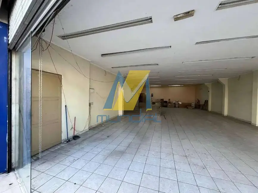 Sala Comercial para alugar, 300m2 em Jardim Santo Antônio, Santo Andre - SP - imagem 2 Foto 2 de Sala Comercial para alugar, 300m2 em Jardim Santo Antônio, Santo Andre - SP