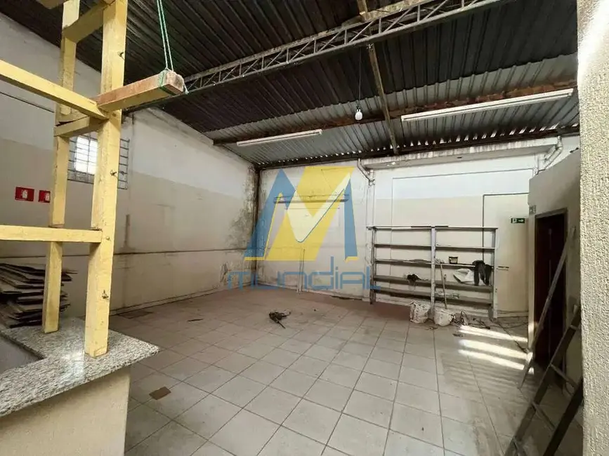 Sala Comercial para alugar, 300m2 em Jardim Santo Antônio, Santo Andre - SP - imagem 5 Foto 5 de Sala Comercial para alugar, 300m2 em Jardim Santo Antônio, Santo Andre - SP