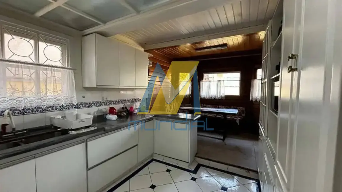 Casa com 7 quartos à venda, 540m2 em Jardim Bela Vista, Santo Andre - SP - imagem 4 Foto 4 de Casa com 7 quartos à venda, 540m2 em Jardim Bela Vista, Santo Andre - SP