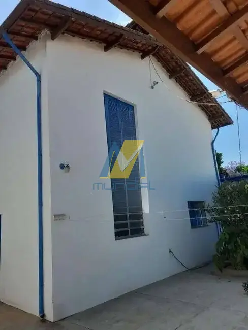 Foto 2 de Casa com 3 quartos para alugar, 1000m2 em Campestre, Santo Andre - SP