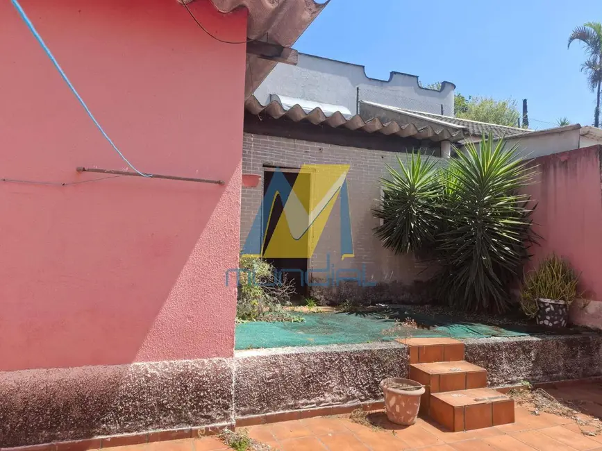 Sobrado com 5 quartos à venda, 300m2 em Jardim Las Vegas, Santo Andre - SP - imagem 3 Foto 3 de Sobrado com 5 quartos à venda, 300m2 em Jardim Las Vegas, Santo Andre - SP