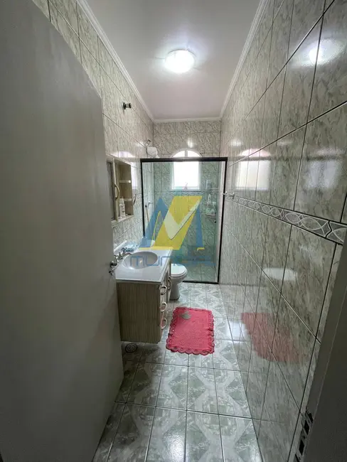 Foto 9 de Sobrado com 4 quartos à venda, 215m2 em Jardim Las Vegas, Santo Andre - SP