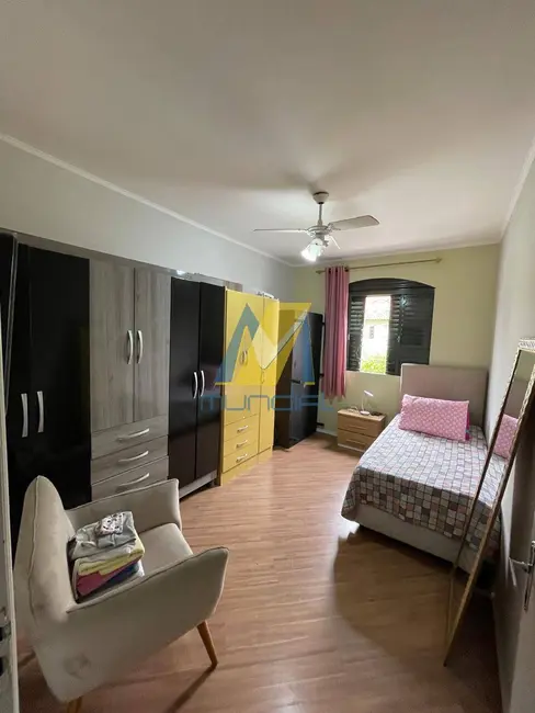 Foto 7 de Sobrado com 4 quartos à venda, 215m2 em Jardim Las Vegas, Santo Andre - SP