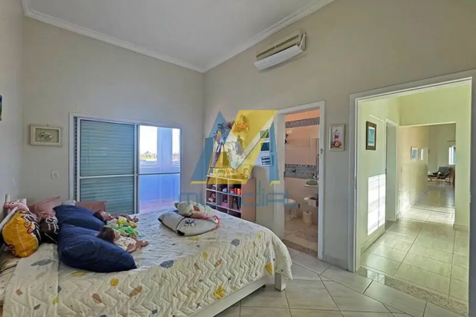 Foto 4 de Casa com 5 quartos à venda, 462m2 em Peruibe - SP