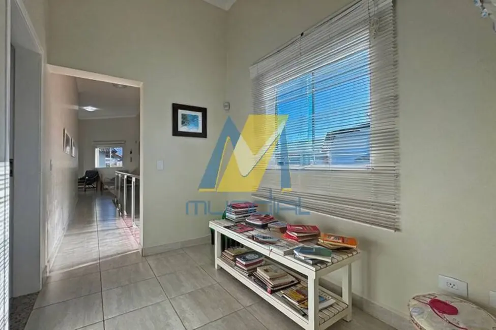 Foto 8 de Casa com 5 quartos à venda, 462m2 em Peruibe - SP