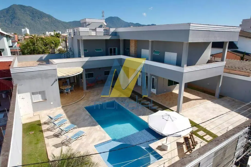 Foto 1 de Casa com 5 quartos à venda, 462m2 em Peruibe - SP
