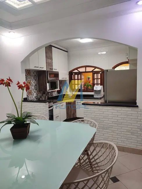 Foto 2 de Sobrado com 3 quartos à venda, 178m2 em Vila Curuçá, Santo Andre - SP