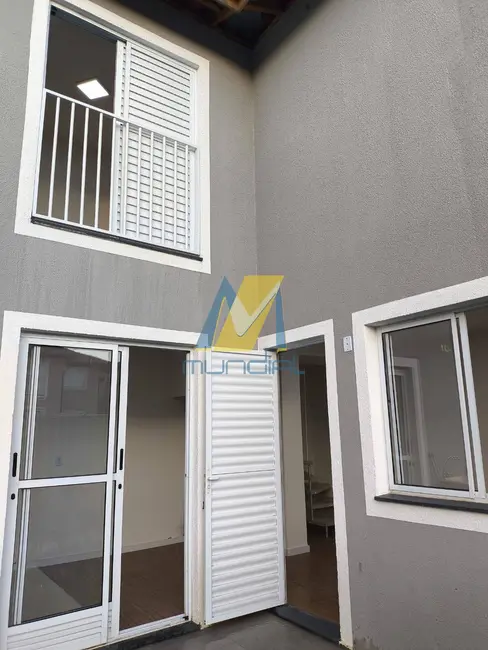 Foto 2 de Sobrado com 2 quartos à venda, 105m2 em Jardim dos Pereiras (Caucaia do Alto), Cotia - SP