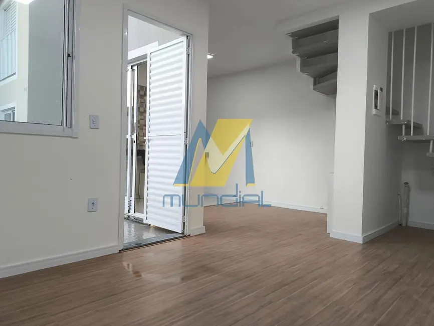 Foto 4 de Sobrado com 2 quartos à venda, 105m2 em Jardim dos Pereiras (Caucaia do Alto), Cotia - SP