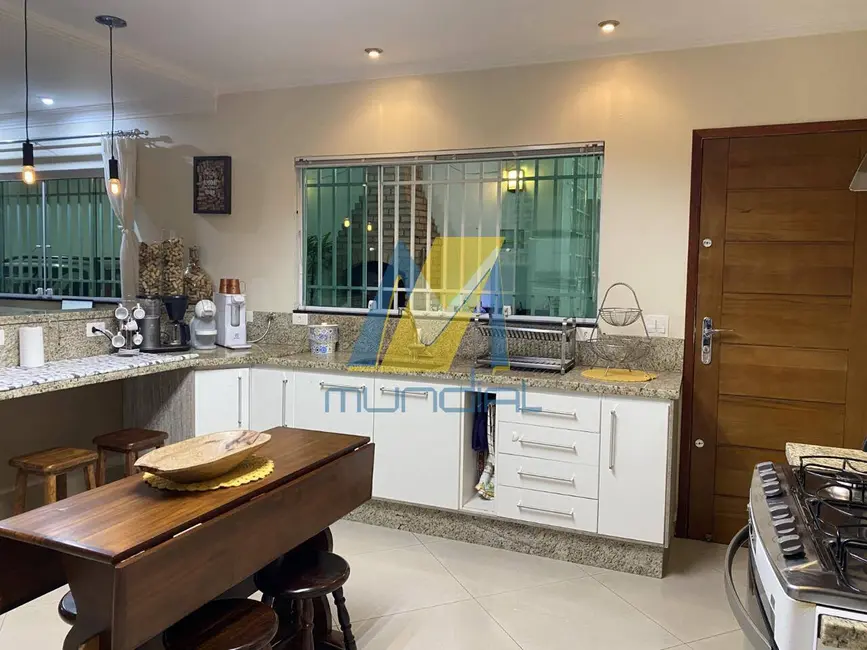 Sobrado com 3 quartos à venda em Parque São Vicente, Maua - SP - imagem 7 Foto 7 de Sobrado com 3 quartos à venda em Parque São Vicente, Maua - SP