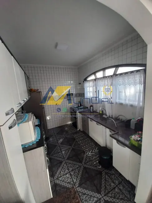 Casa com 3 quartos à venda, 326m2 em Jardim Utinga, Santo Andre - SP - imagem 3 Foto 3 de Casa com 3 quartos à venda, 326m2 em Jardim Utinga, Santo Andre - SP