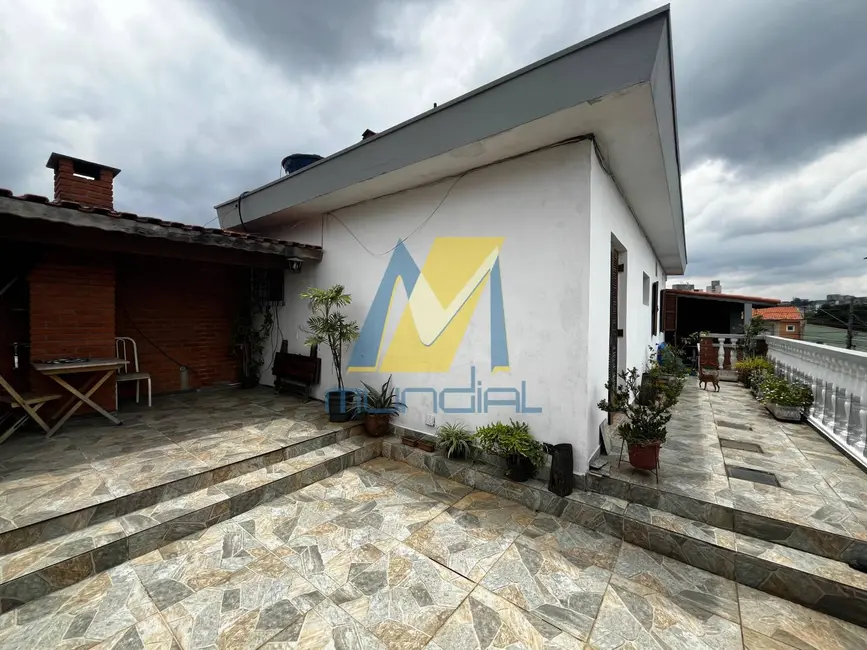 Foto 2 de Sobrado com 4 quartos à venda, 138m2 em Vila Lucinda, Santo Andre - SP