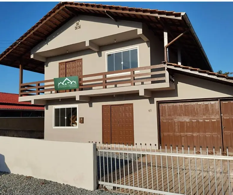 Foto 1 de Casa com 3 quartos à venda, 184m2 em Balneario Barra Do Sul - SC