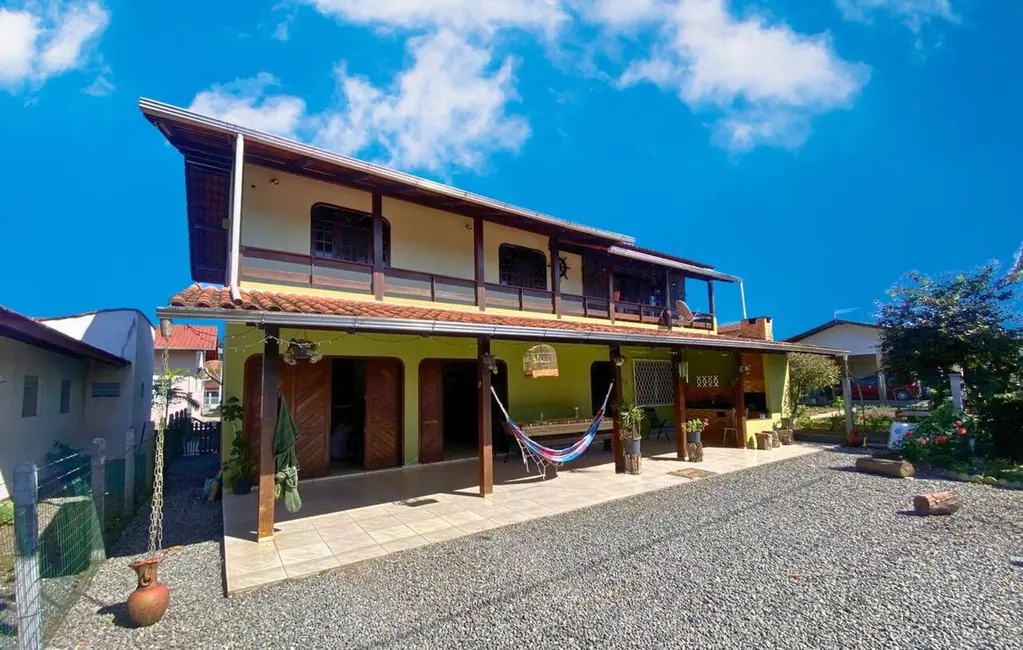 Foto 1 de Casa com 4 quartos à venda, 360m2 em Balneario Barra Do Sul - SC