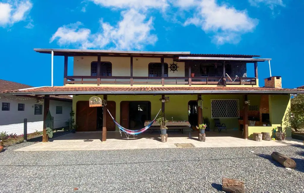 Foto 2 de Casa com 4 quartos à venda, 360m2 em Balneario Barra Do Sul - SC
