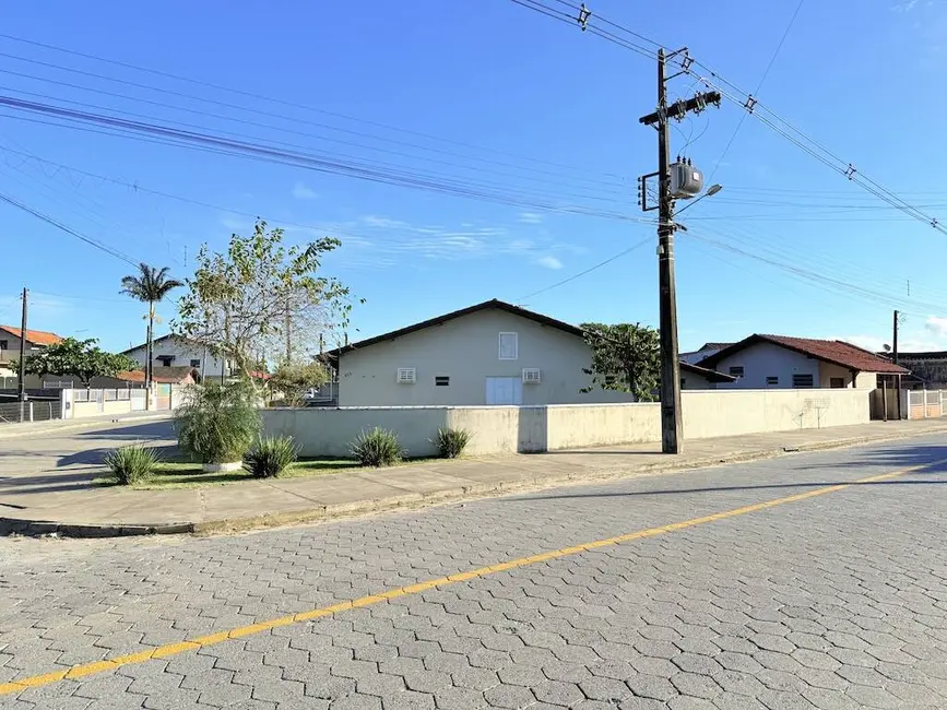 Foto 3 de Casa com 3 quartos à venda, 226m2 em Balneario Barra Do Sul - SC
