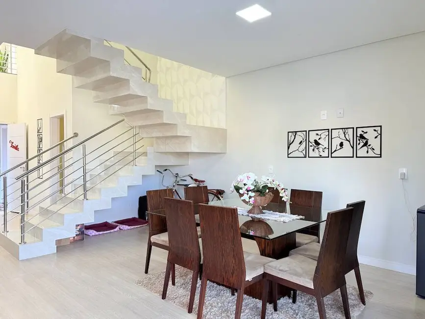 Foto 9 de Casa com 3 quartos à venda, 316m2 em Balneario Barra Do Sul - SC