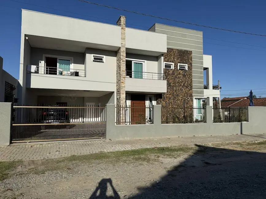 Foto 3 de Casa com 3 quartos à venda, 316m2 em Balneario Barra Do Sul - SC