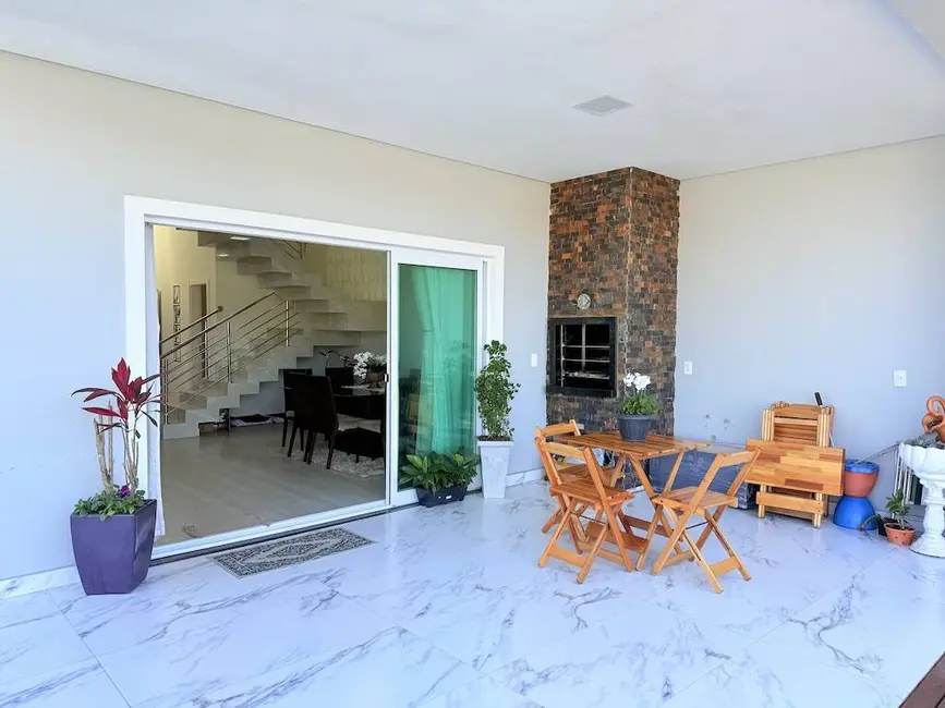 Foto 8 de Casa com 3 quartos à venda, 316m2 em Balneario Barra Do Sul - SC
