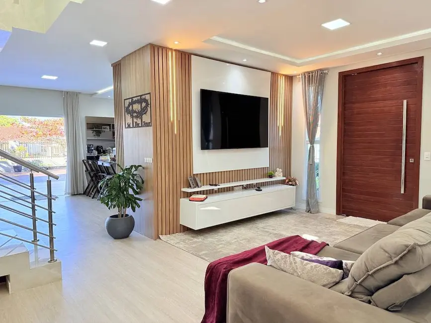 Foto 6 de Casa com 3 quartos à venda, 316m2 em Balneario Barra Do Sul - SC