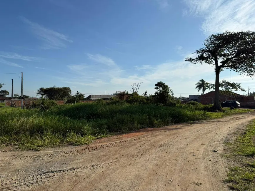 Foto 1 de Terreno / Lote à venda, 442m2 em Balneario Barra Do Sul - SC