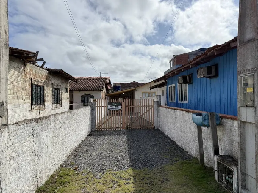 Foto 2 de Casa com 3 quartos à venda, 102m2 em Centro, Balneario Barra Do Sul - SC