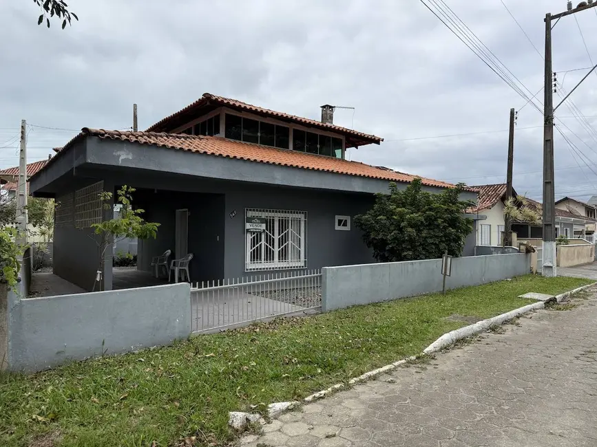 Foto 1 de Casa com 4 quartos à venda, 96m2 em Centro, Balneario Barra Do Sul - SC