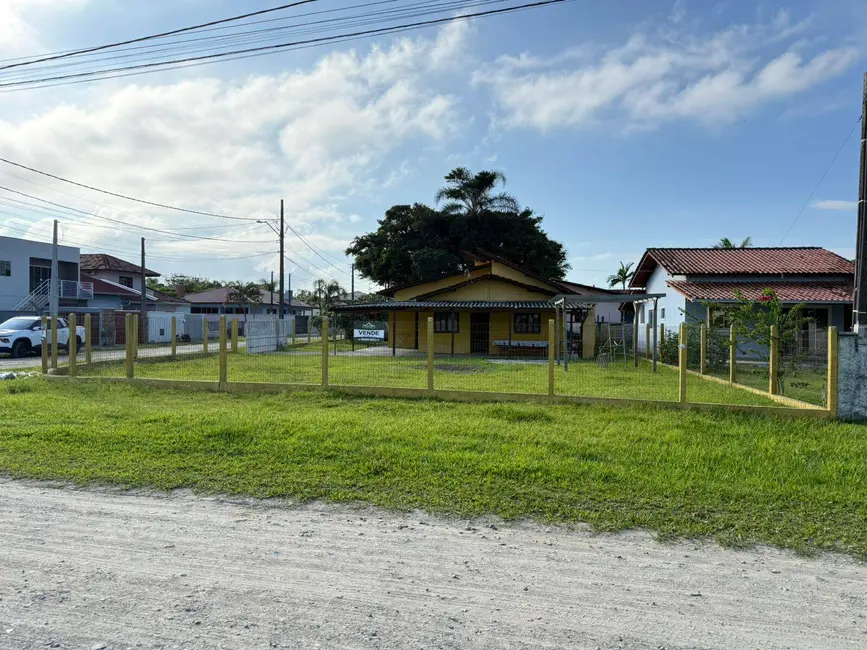 Foto 2 de Casa com 3 quartos à venda, 93m2 em Balneario Barra Do Sul - SC