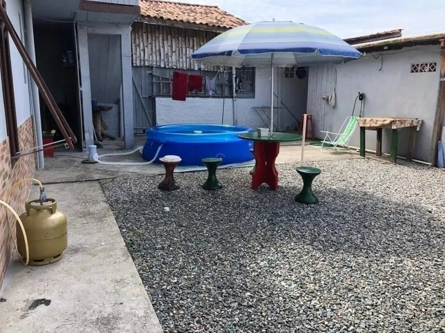 Foto 8 de Sobrado com 6 quartos à venda, 220m2 em Centro, Balneario Barra Do Sul - SC