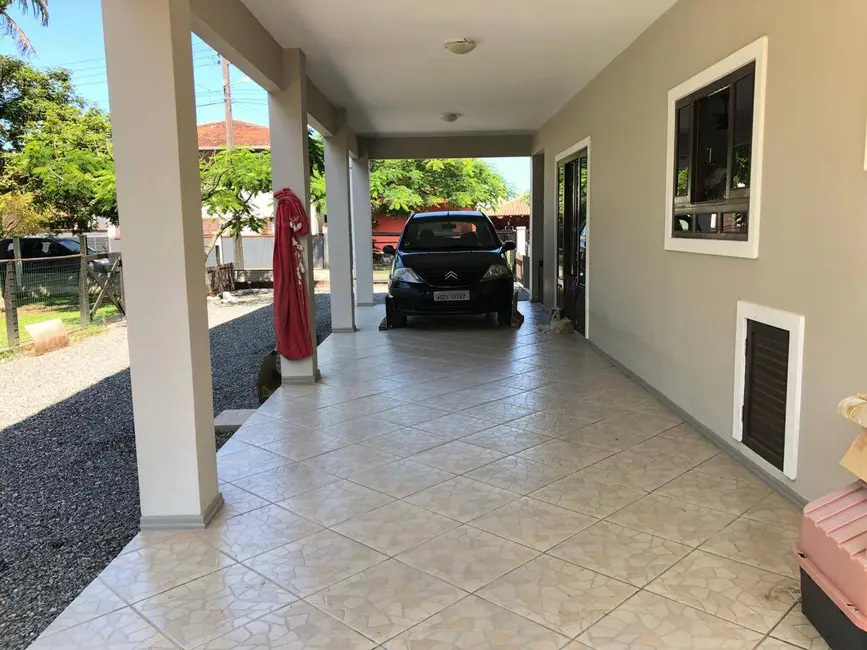 Foto 6 de Sobrado com 4 quartos à venda, 240m2 em Balneario Barra Do Sul - SC