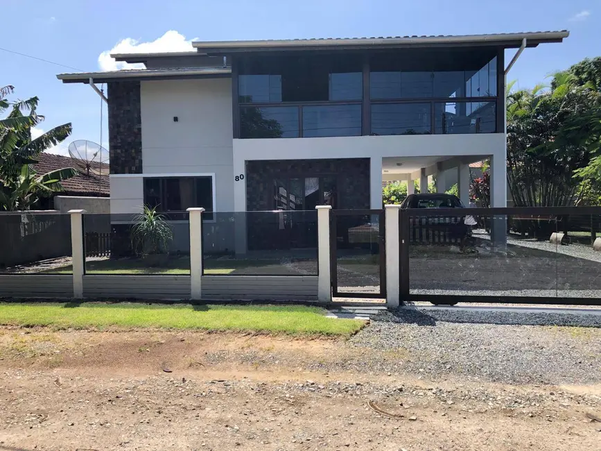 Foto 3 de Sobrado com 4 quartos à venda, 240m2 em Balneario Barra Do Sul - SC