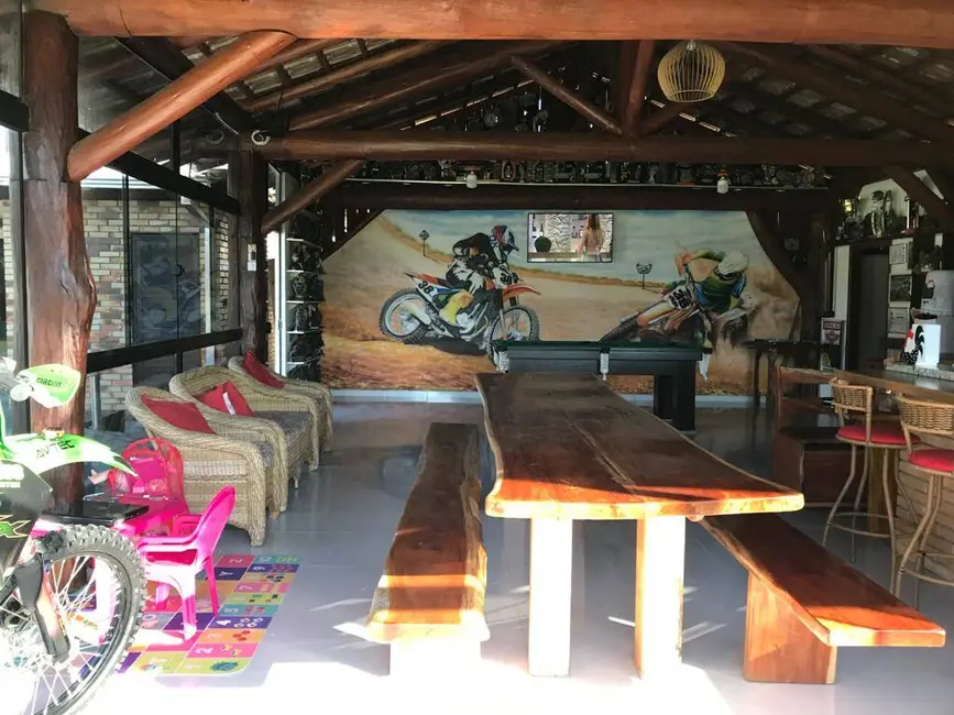 Foto 3 de Chácara com 4 quartos à venda, 300m2 em Balneario Barra Do Sul - SC