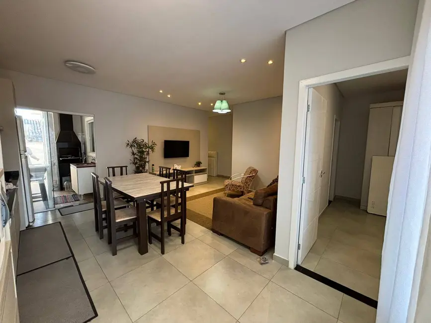 Foto 2 de Casa com 3 quartos à venda, 88m2 em Balneario Barra Do Sul - SC
