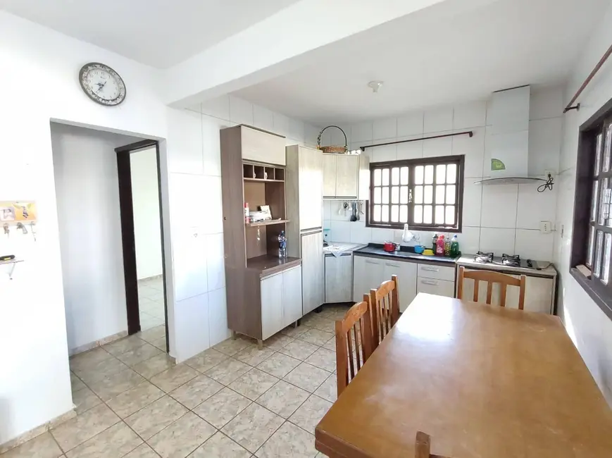 Foto 4 de Casa com 5 quartos à venda, 198m2 em Centro, Balneario Barra Do Sul - SC