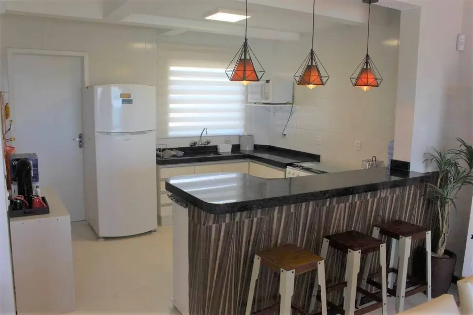 Foto 4 de Sobrado com 5 quartos à venda, 204m2 em Barra Velha - SC
