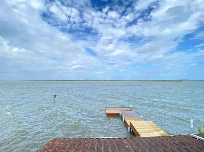 Foto 2 de Casa com 5 quartos à venda, 170m2 em Balneario Barra Do Sul - SC