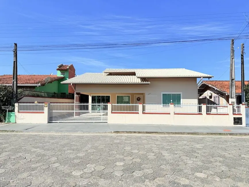 Foto 2 de Casa com 3 quartos à venda, 155m2 em Centro, Balneario Barra Do Sul - SC