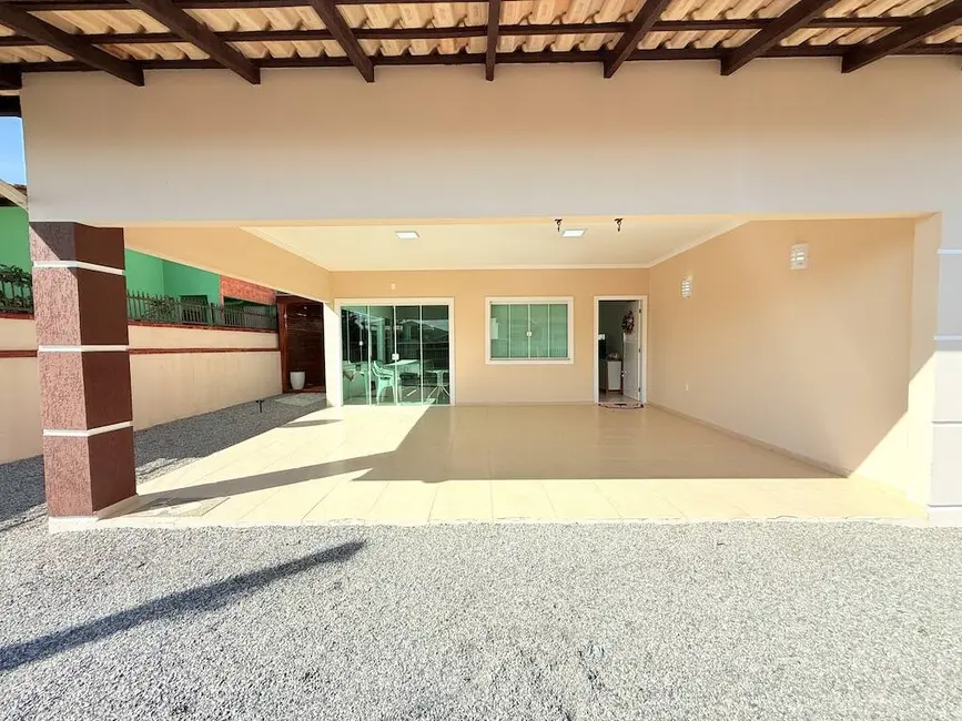 Foto 6 de Casa com 3 quartos à venda, 155m2 em Centro, Balneario Barra Do Sul - SC