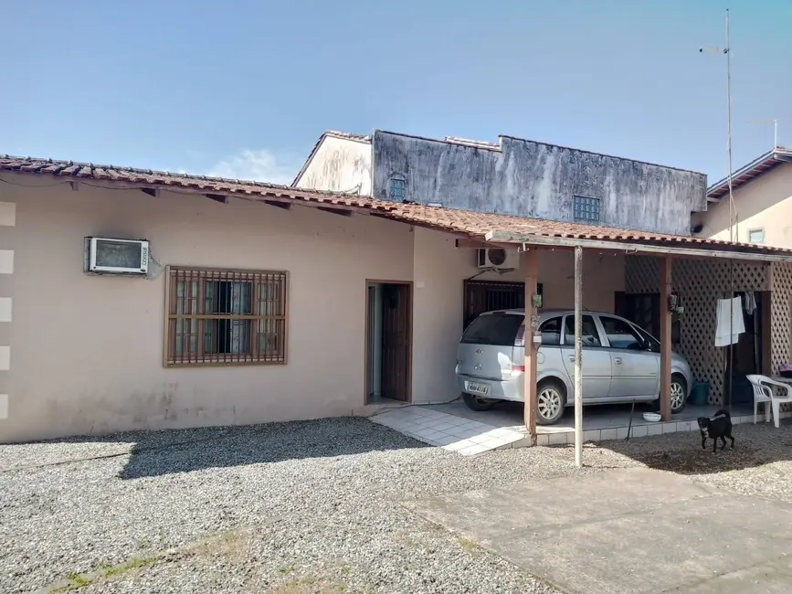 Foto 2 de Casa com 3 quartos à venda, 70m2 em Balneario Barra Do Sul - SC