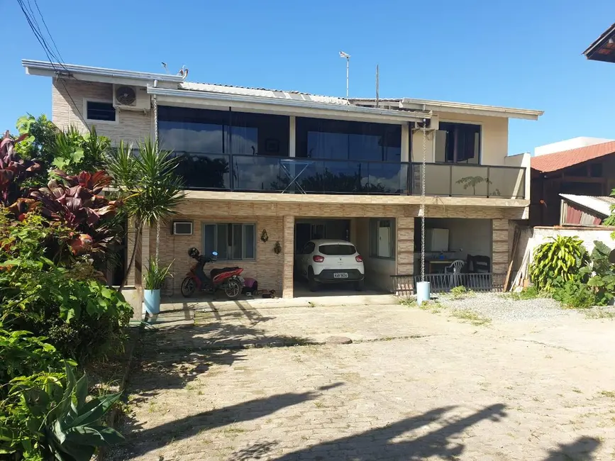 Foto 1 de Casa com 5 quartos à venda, 240m2 em Centro, Balneario Barra Do Sul - SC