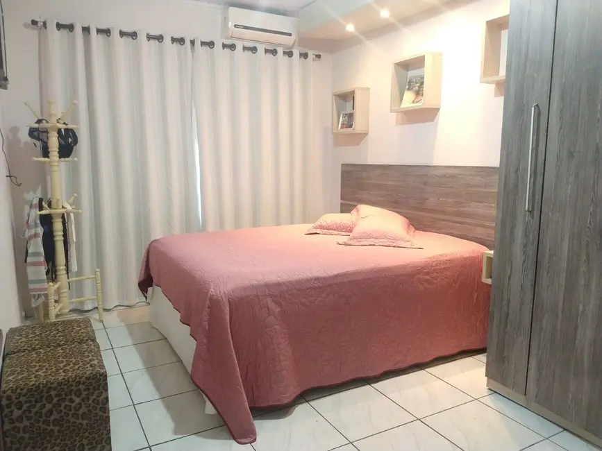 Foto 8 de Casa com 3 quartos à venda, 120m2 em Centro, Balneario Barra Do Sul - SC