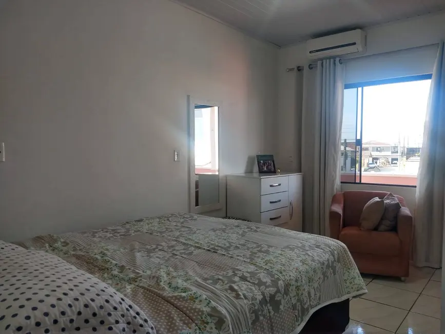 Foto 9 de Casa com 3 quartos à venda, 120m2 em Centro, Balneario Barra Do Sul - SC