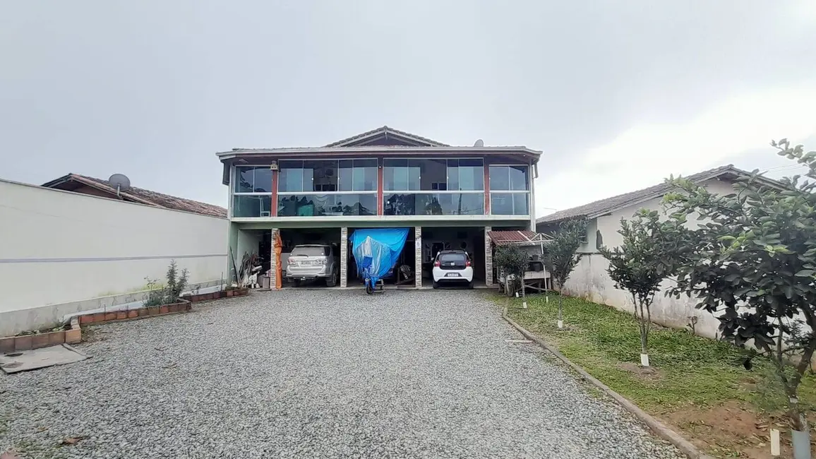 Foto 1 de Casa com 4 quartos à venda, 190m2 em Balneario Barra Do Sul - SC