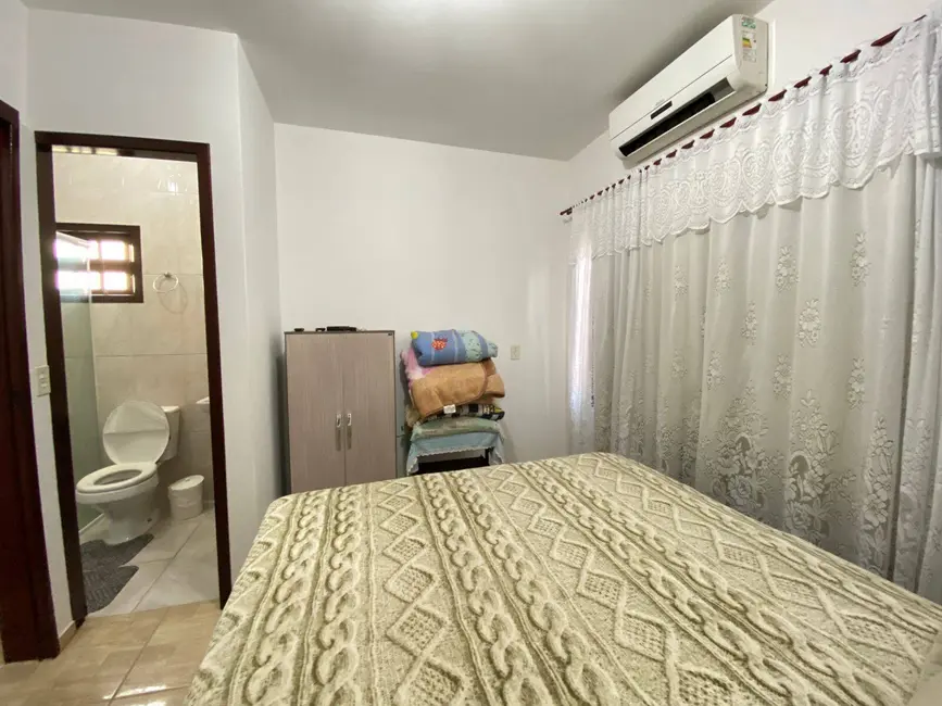 Foto 8 de Casa com 4 quartos à venda, 130m2 em Centro, Balneario Barra Do Sul - SC