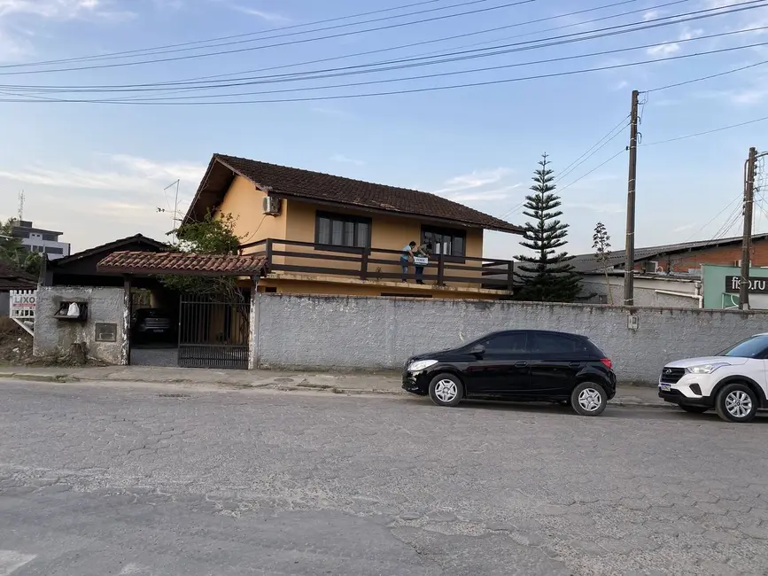 Foto 9 de Sobrado com 3 quartos à venda, 282m2 em Centro, Balneario Barra Do Sul - SC