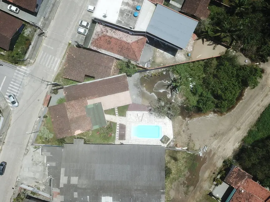 Foto 5 de Sobrado com 3 quartos à venda, 282m2 em Centro, Balneario Barra Do Sul - SC