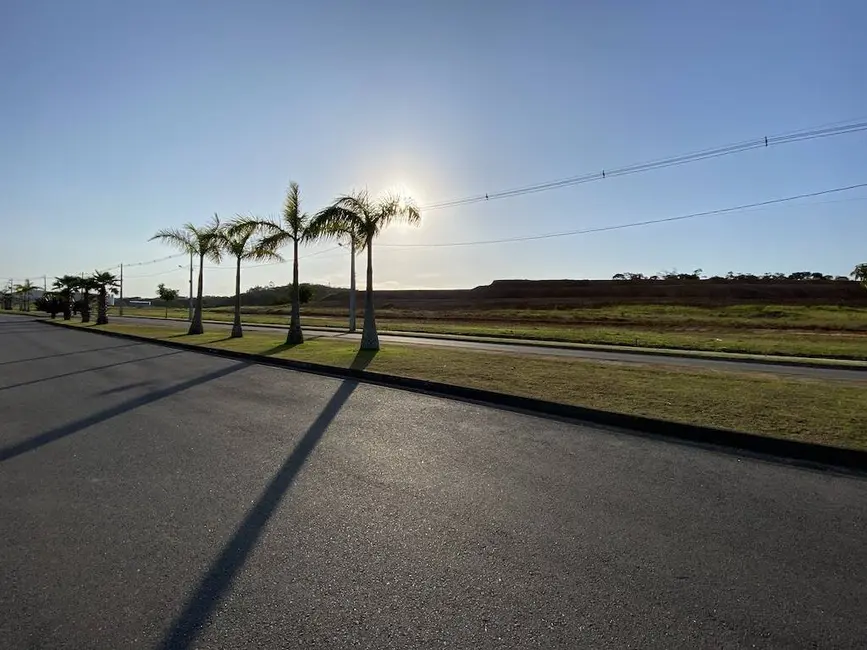 Foto 1 de Terreno / Lote à venda, 287m2 em Araquari - SC