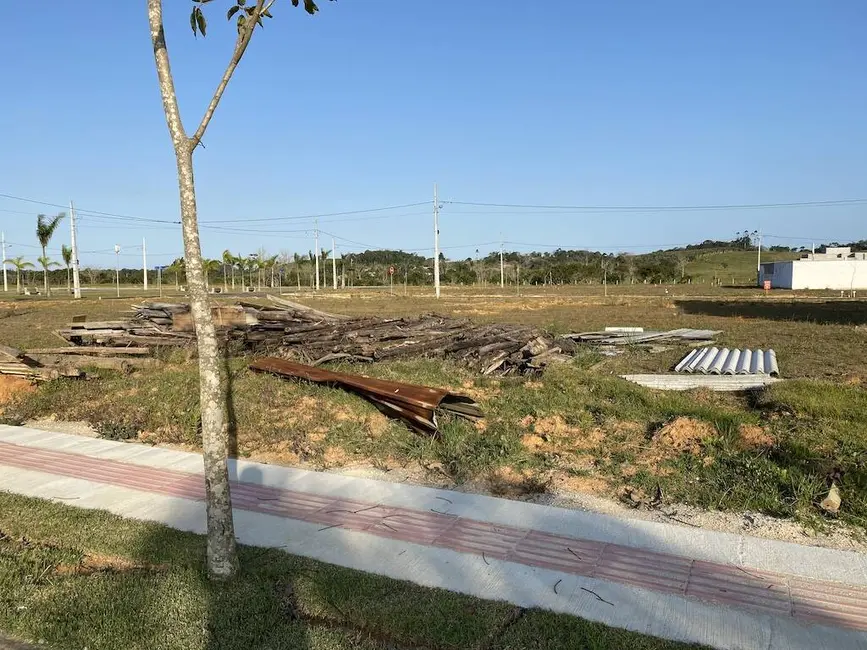 Foto 3 de Terreno / Lote à venda, 287m2 em Araquari - SC